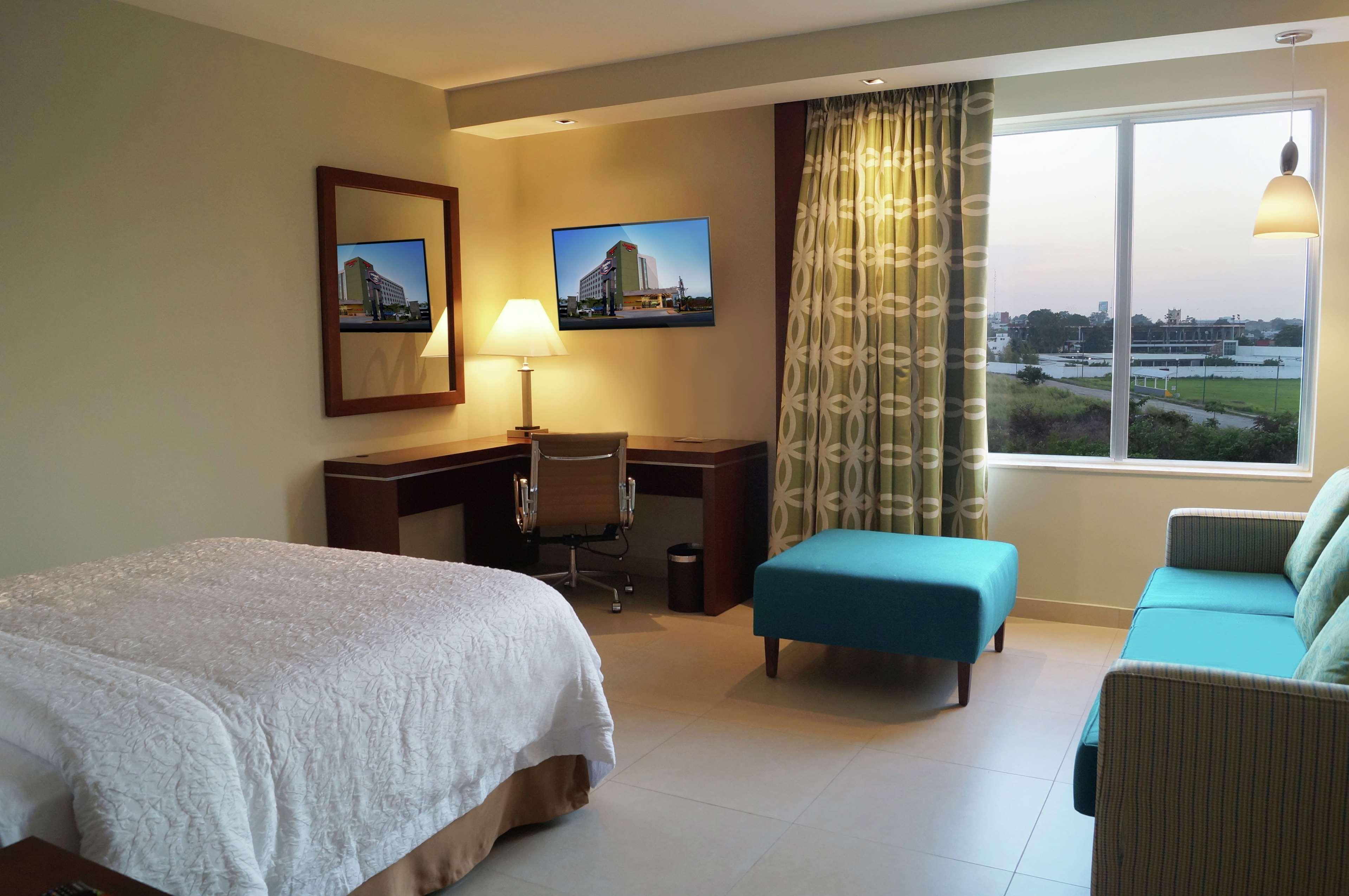 Hampton Inn By Hilton Villahermosa Kültér fotó